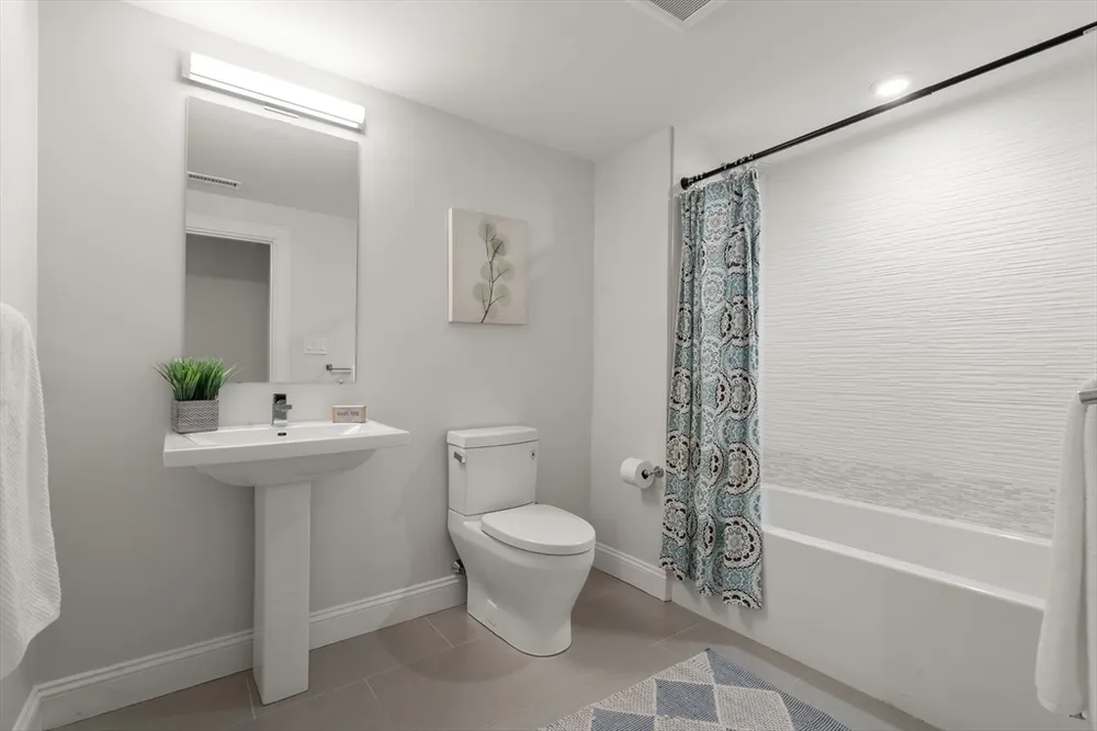 175 COOLIDGE HILL, Cambridge, MA 02138