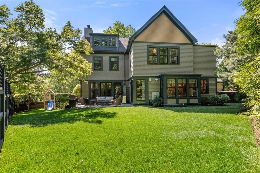 175 COOLIDGE HILL, Cambridge, MA 02138