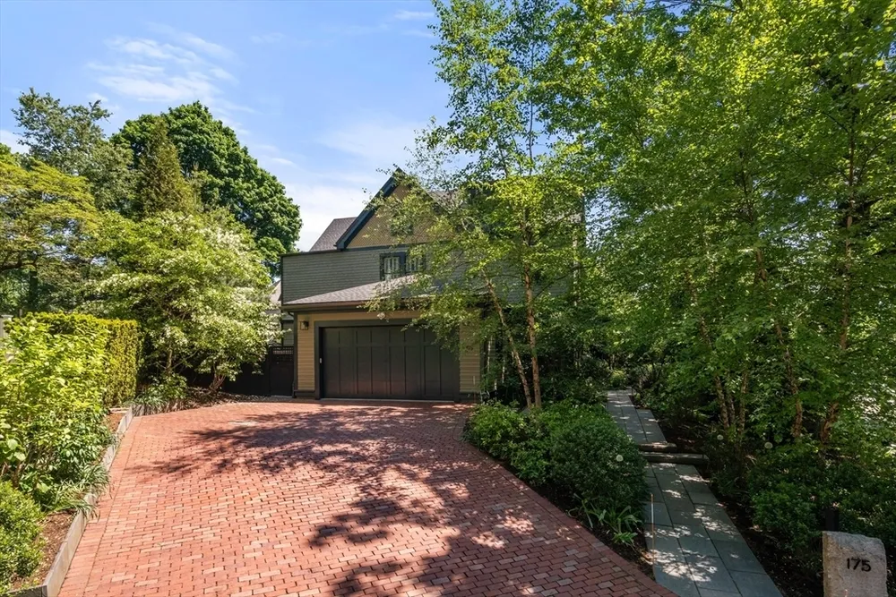 175 COOLIDGE HILL, Cambridge, MA 02138