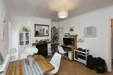 Avery Lane, Gosport