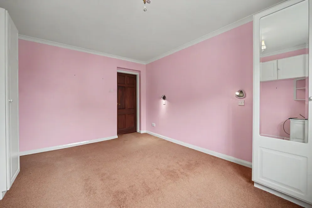 Property carousel item 19