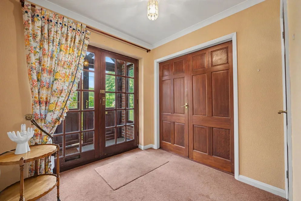 Property carousel item 24