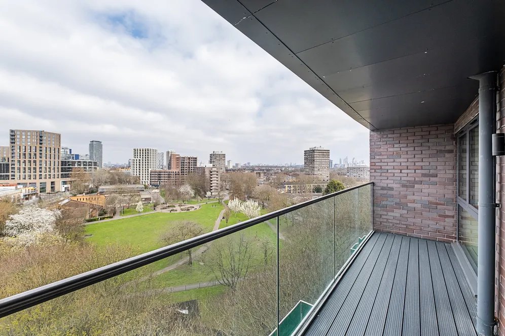 Horizon, Plough Road, London, SW11 photo 2