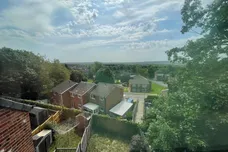 Cedar View, Wakefield