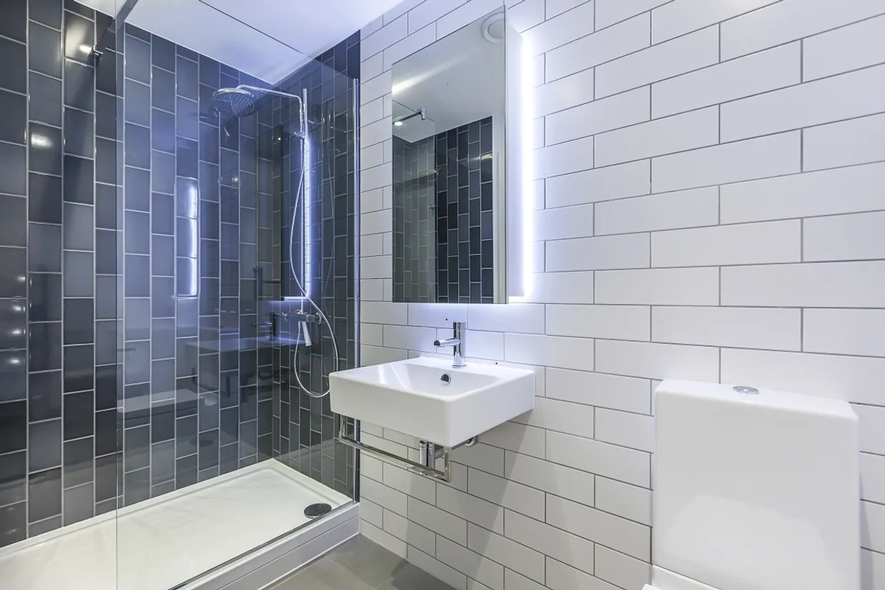 Commodore House, E16 photo 6