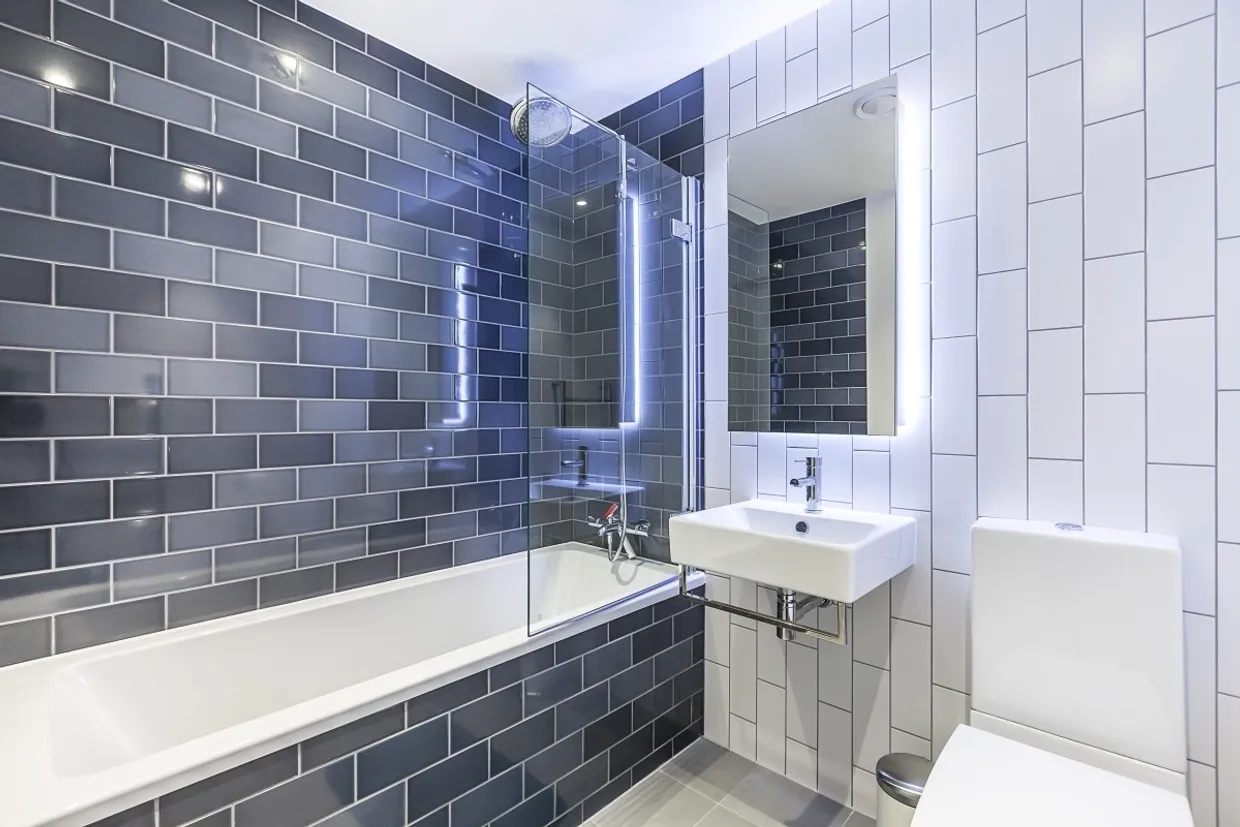 Commodore House, E16 photo 8