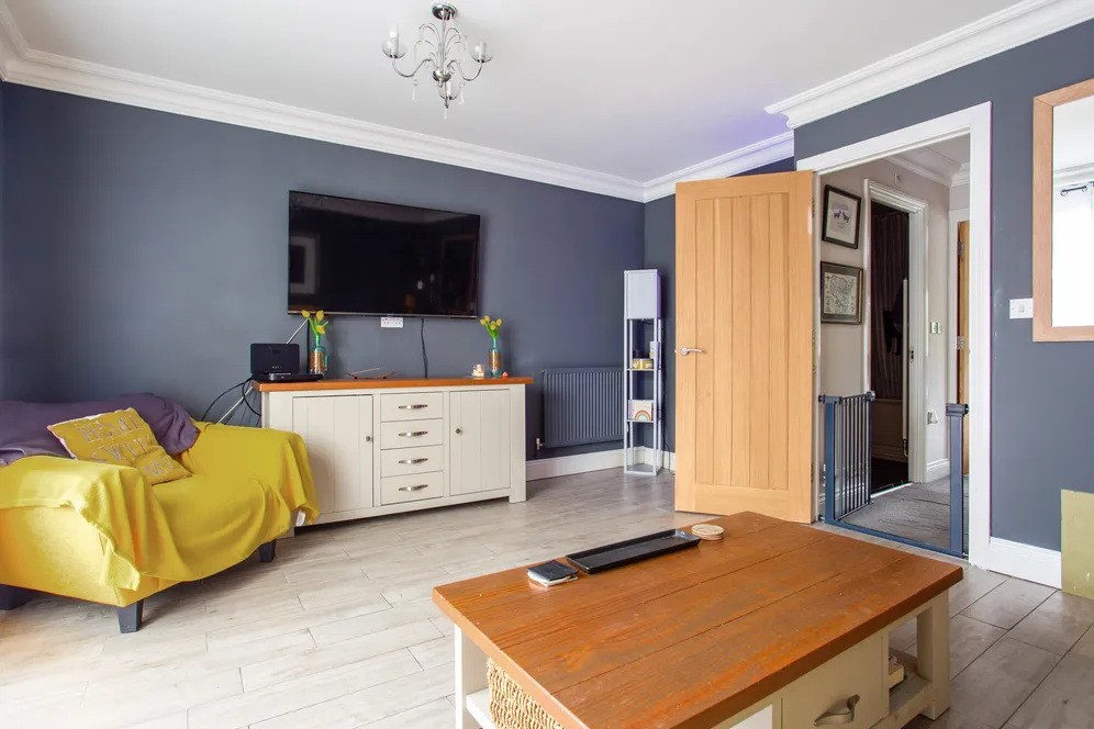 Dew Pond Close, Horsham, RH13 photo 3