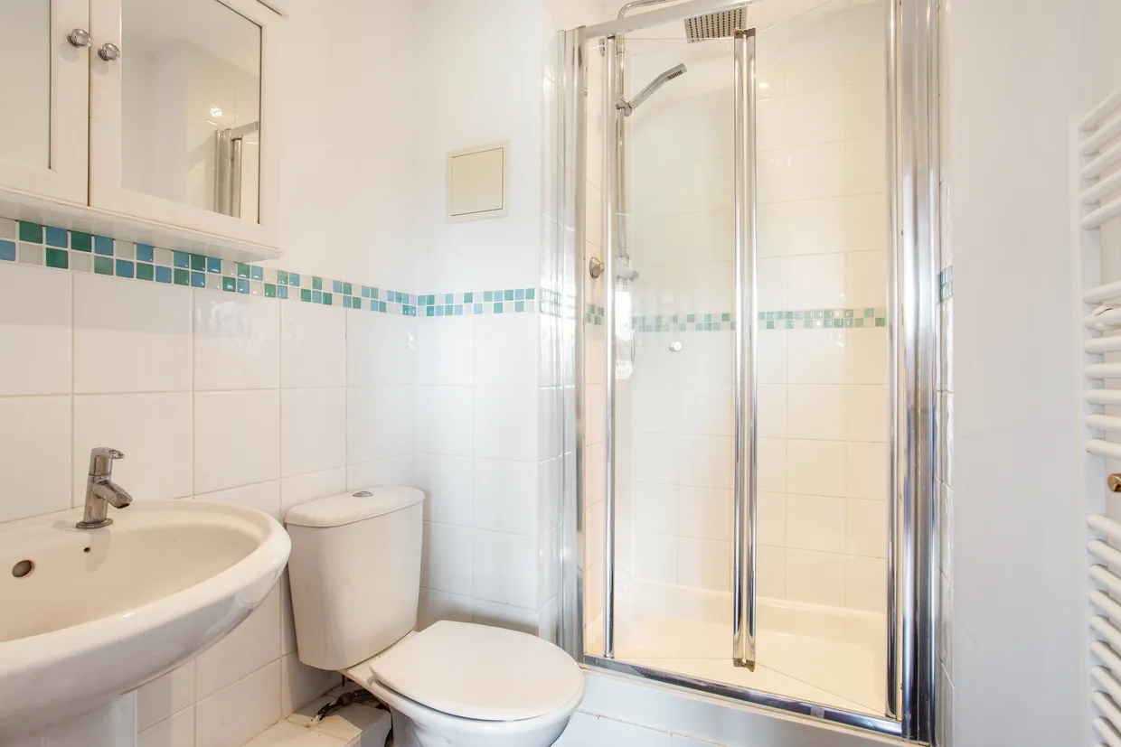 Dew Pond Close, Horsham, RH13 photo 8