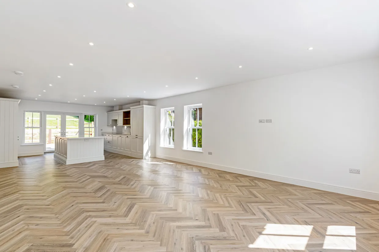 Wellhouse Road, Beech, GU34 photo 2