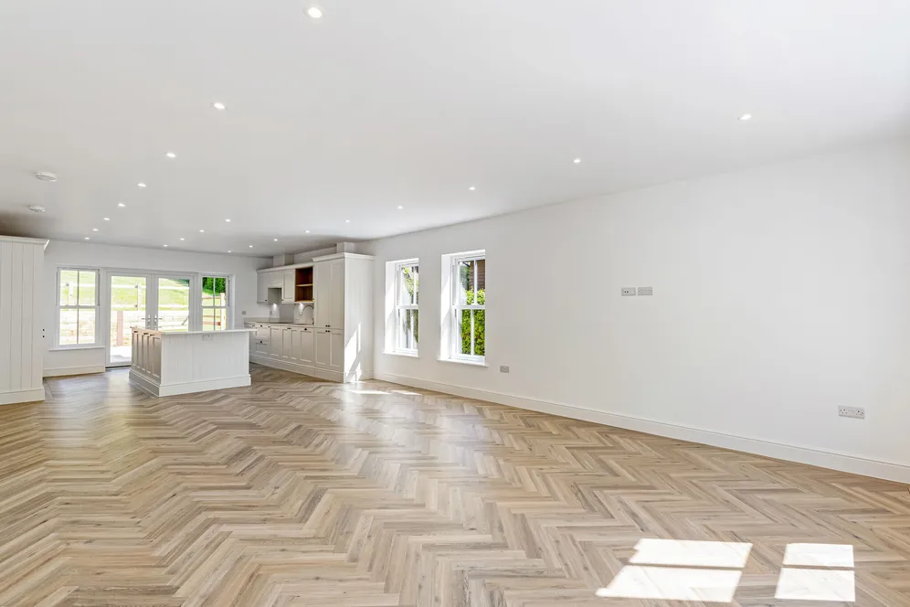 Wellhouse Road, Beech, GU34 photo 2