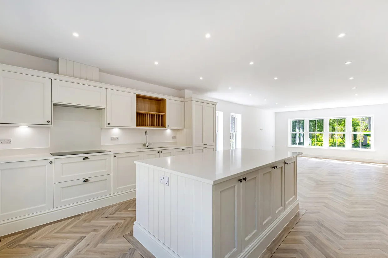 Wellhouse Road, Beech, GU34 photo 3