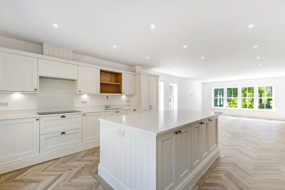 Wellhouse Road, Beech, GU34 photo 3