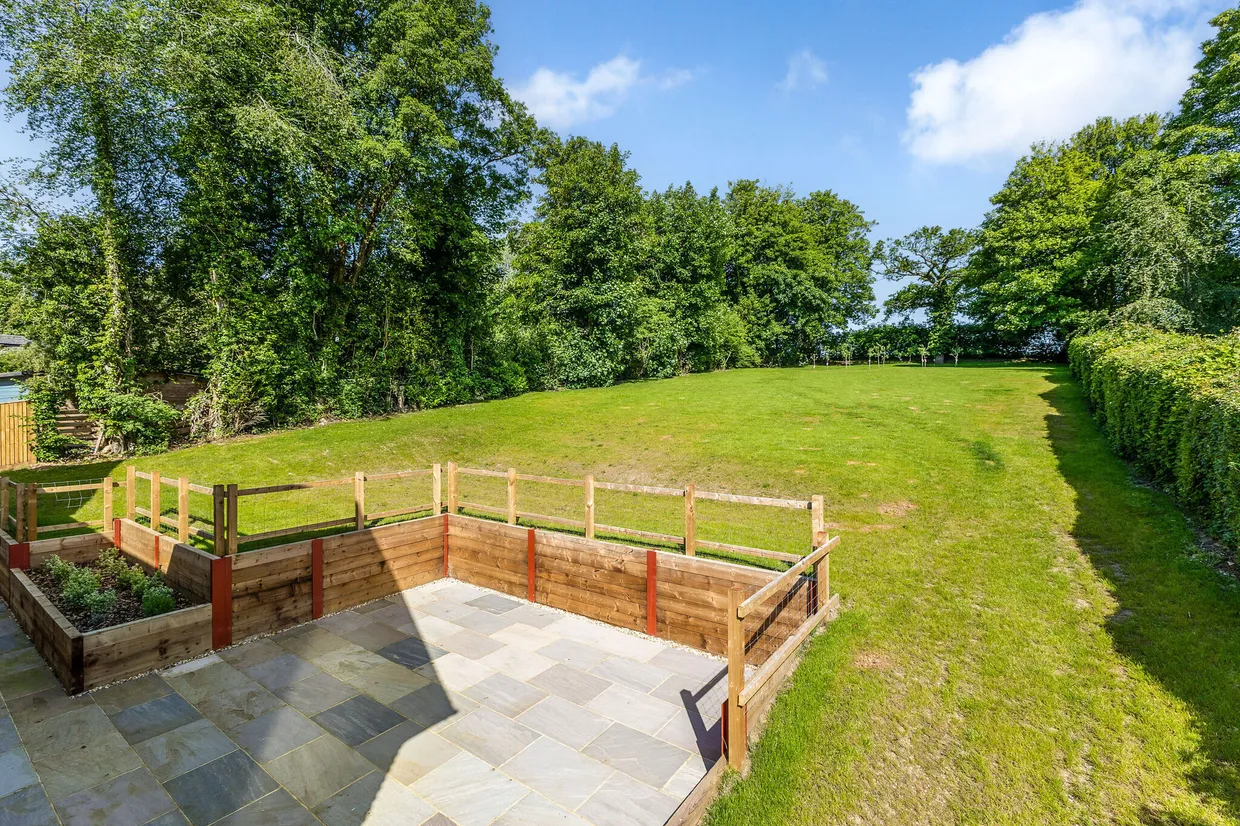 Wellhouse Road, Beech, GU34 photo 5