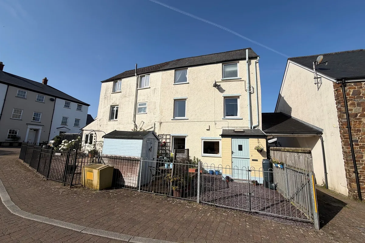 Newton Square, Bampton, Tiverton