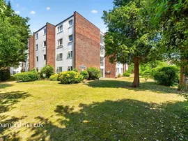Woodcote Road, Wallington photo