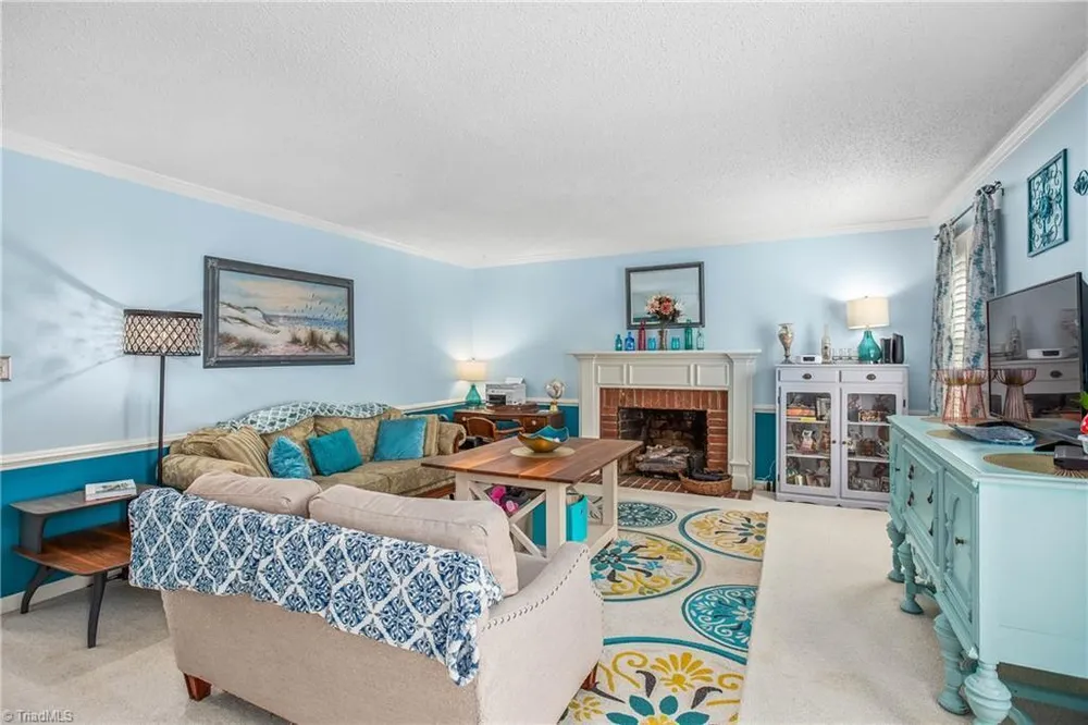 4104 Moss Brook Dr, Winston Salem, NC 27127