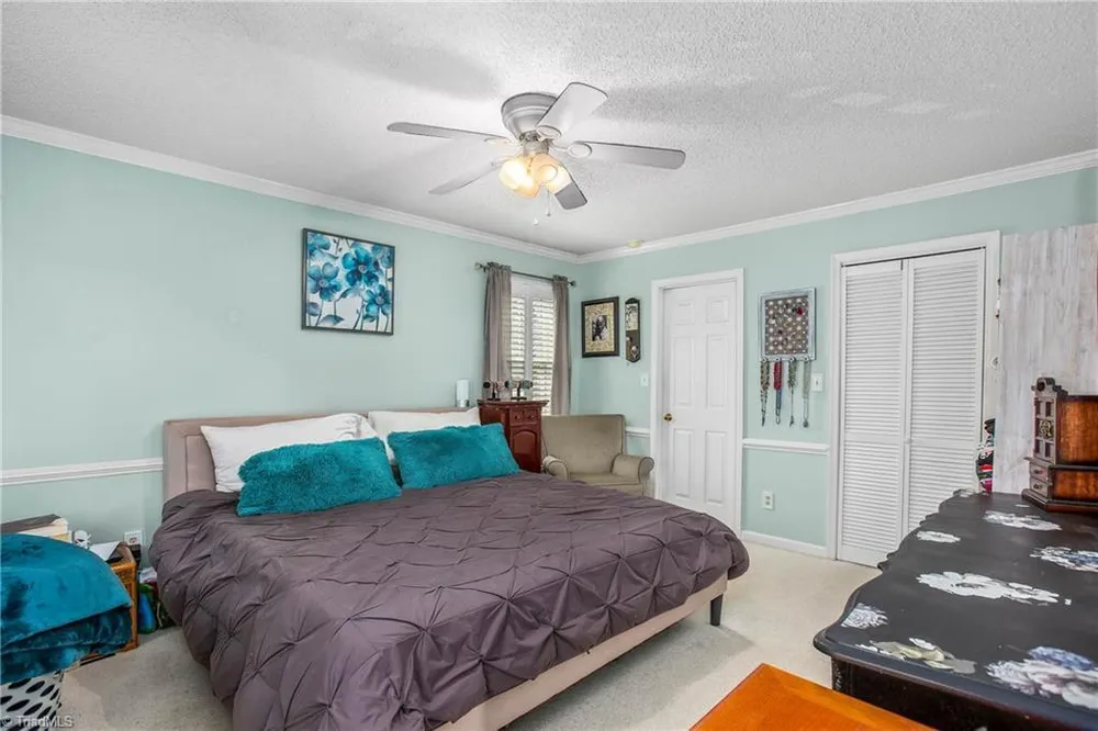 4104 Moss Brook Dr, Winston Salem, NC 27127