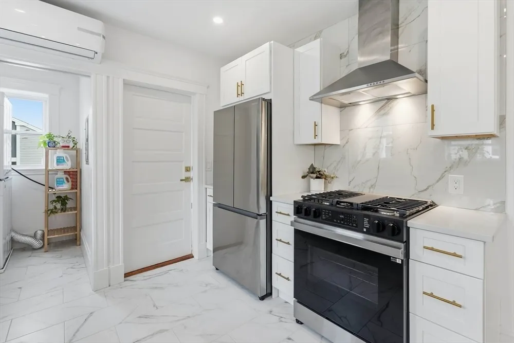 29 Cushing St, Cambridge, MA 02138