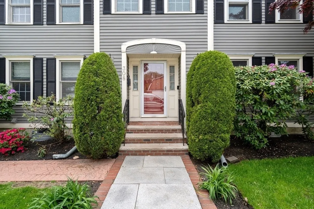 308 Brighton St, Belmont, MA 02478