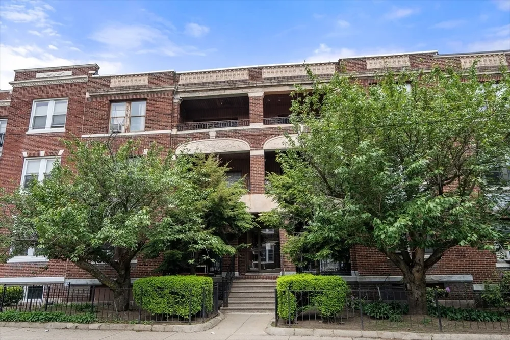 317 Summit Ave, Boston, MA 02135