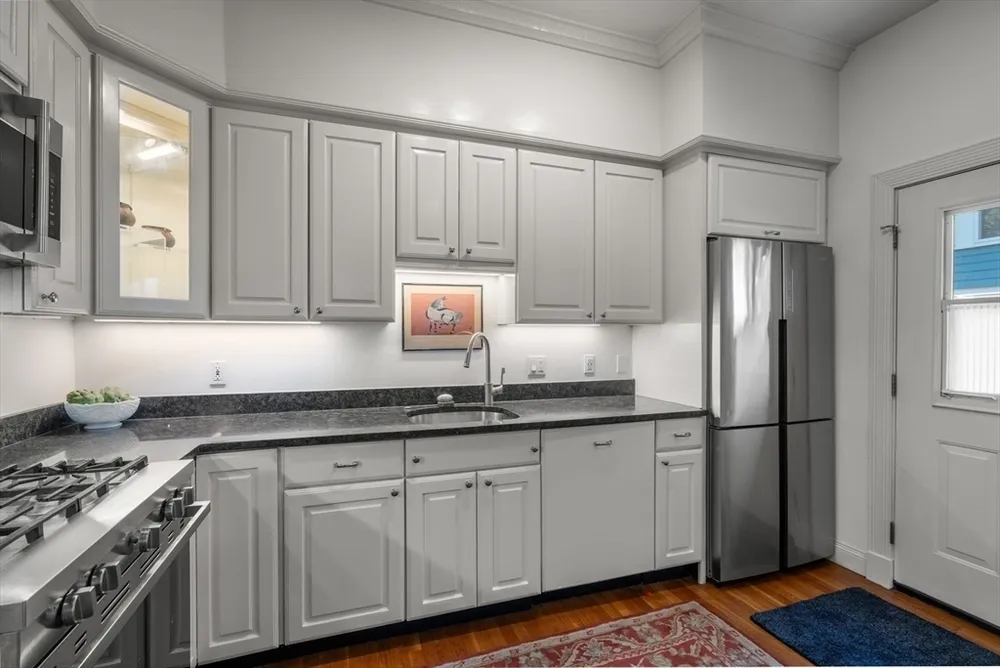 70 Victoria St, Somerville, MA 02144