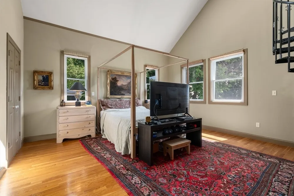 70 Victoria St, Somerville, MA 02144