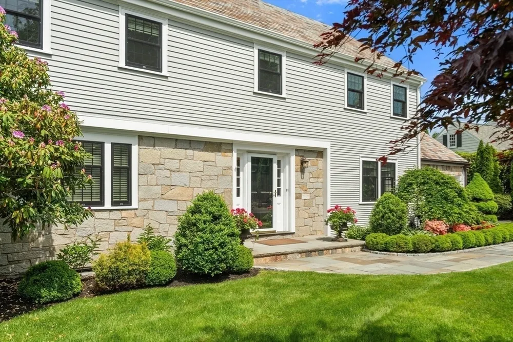 100 Village Hill Rd, Belmont, MA 02478