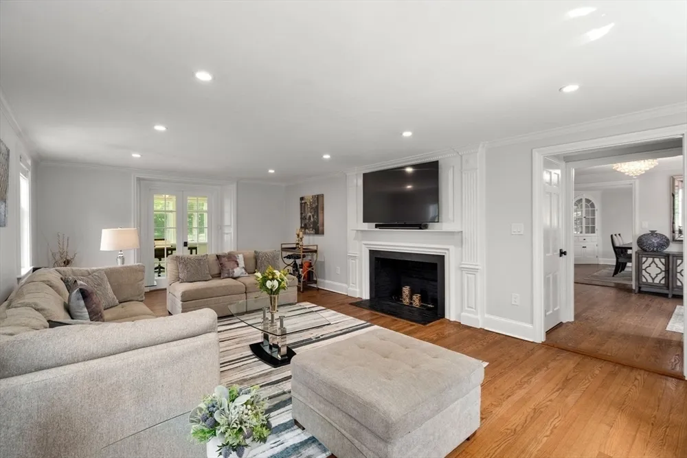 100 Village Hill Rd, Belmont, MA 02478