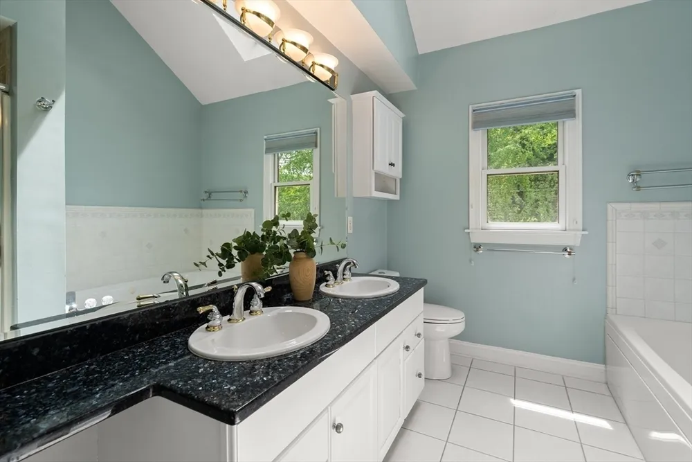 308 Brighton St, Belmont, MA 02478