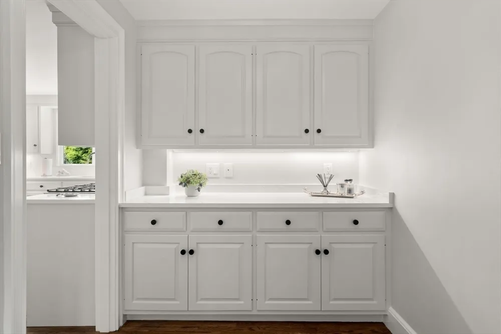 100 Village Hill Rd, Belmont, MA 02478