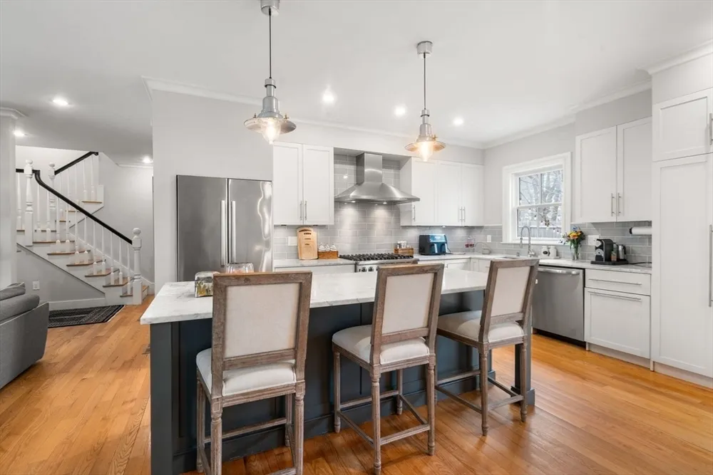 75 Auburn St, Newton, MA 02466