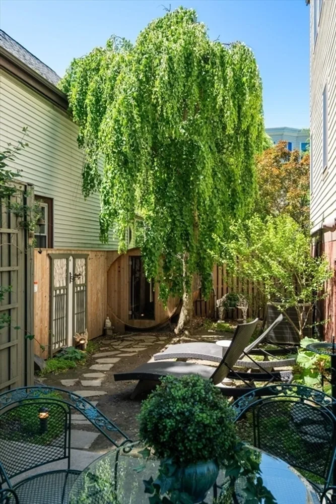 70 Victoria St, Somerville, MA 02144