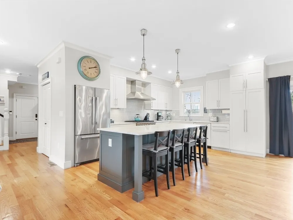 73 Auburn St, Newton, MA 02466