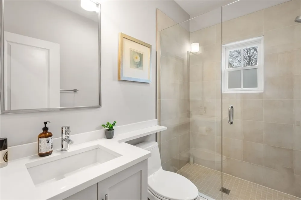 75 Auburn St, Newton, MA 02466