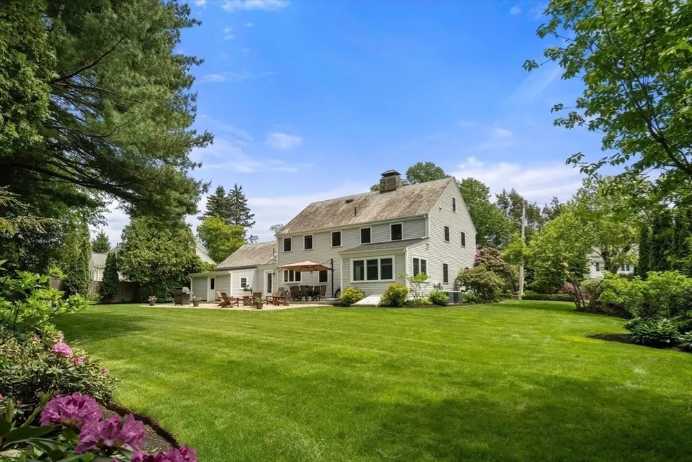 100 Village Hill Rd, Belmont, MA 02478