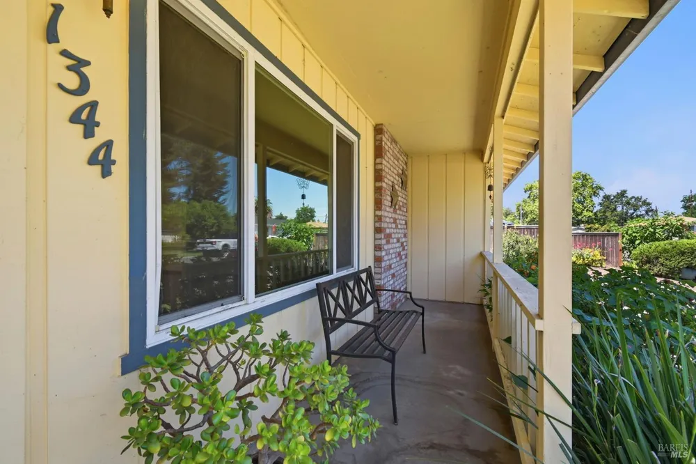 1344 Sugar Bear Ln, Santa Rosa, CA 95407