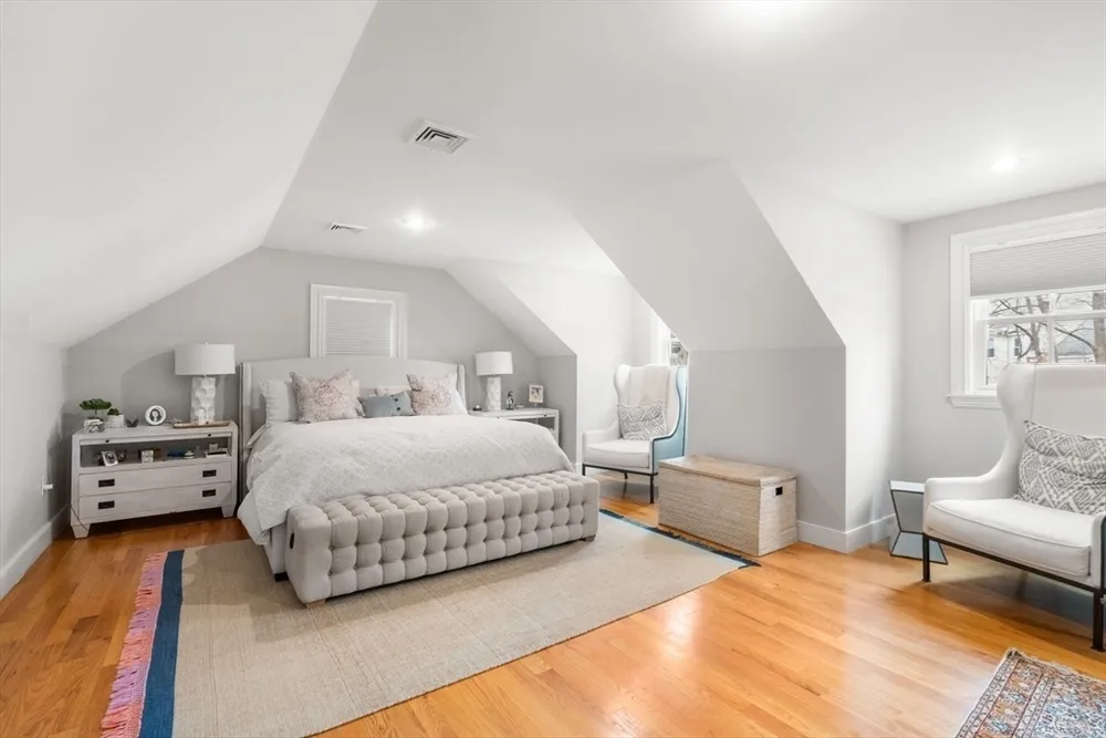 73 Auburn St, Newton, MA 02466