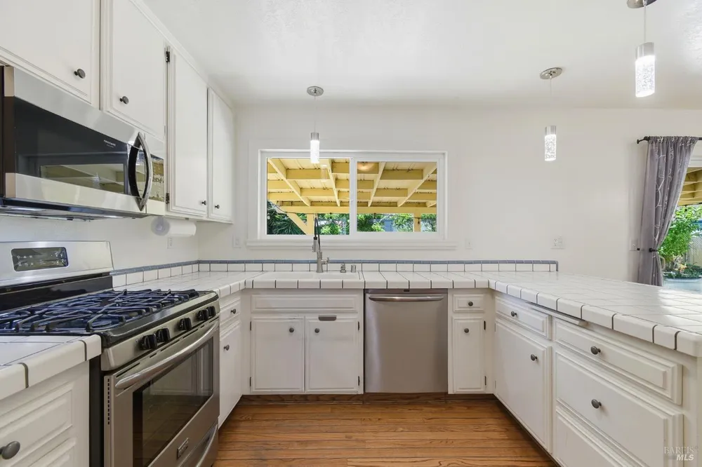 1344 Sugar Bear Ln, Santa Rosa, CA 95407