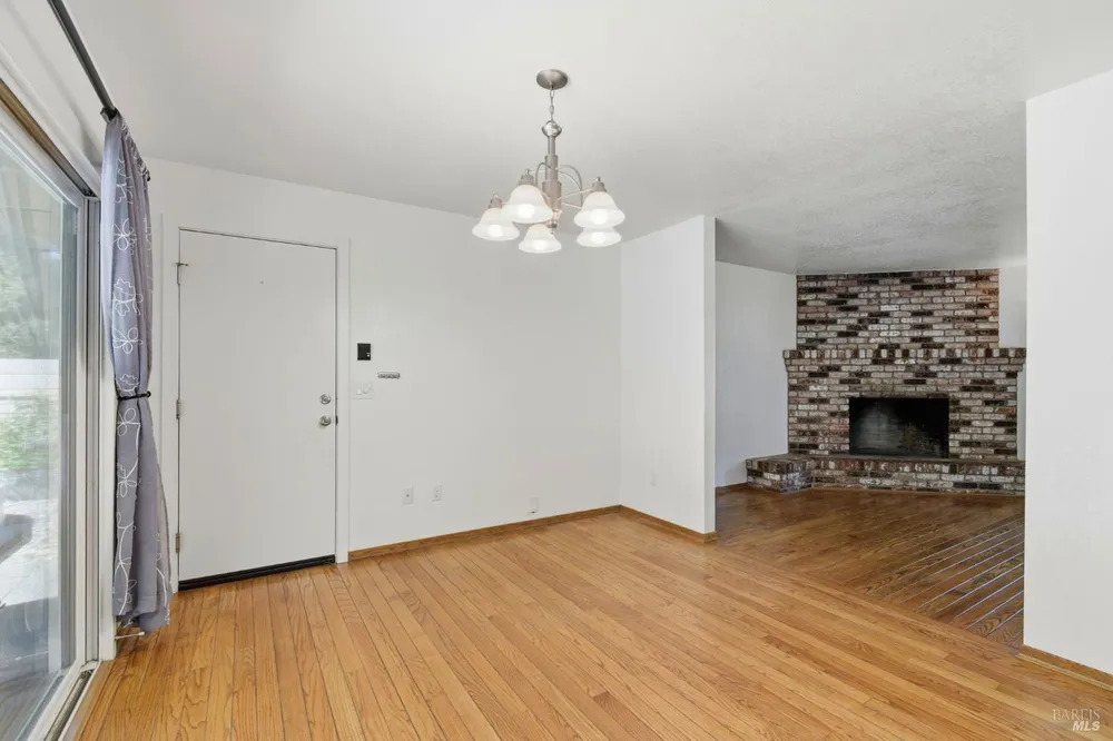 1344 Sugar Bear Ln, Santa Rosa, CA 95407
