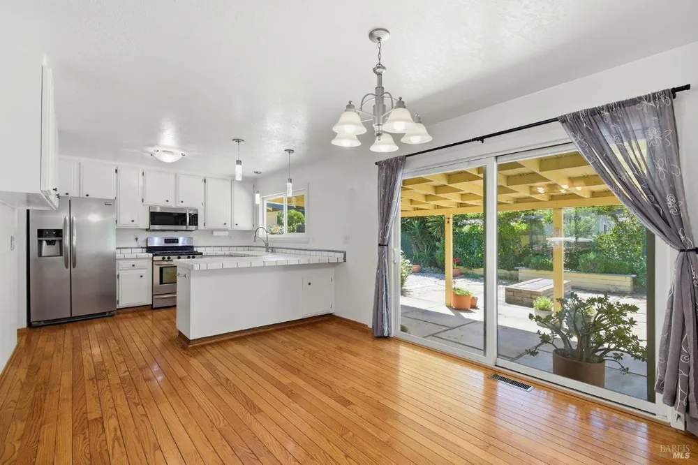 1344 Sugar Bear Ln, Santa Rosa, CA 95407