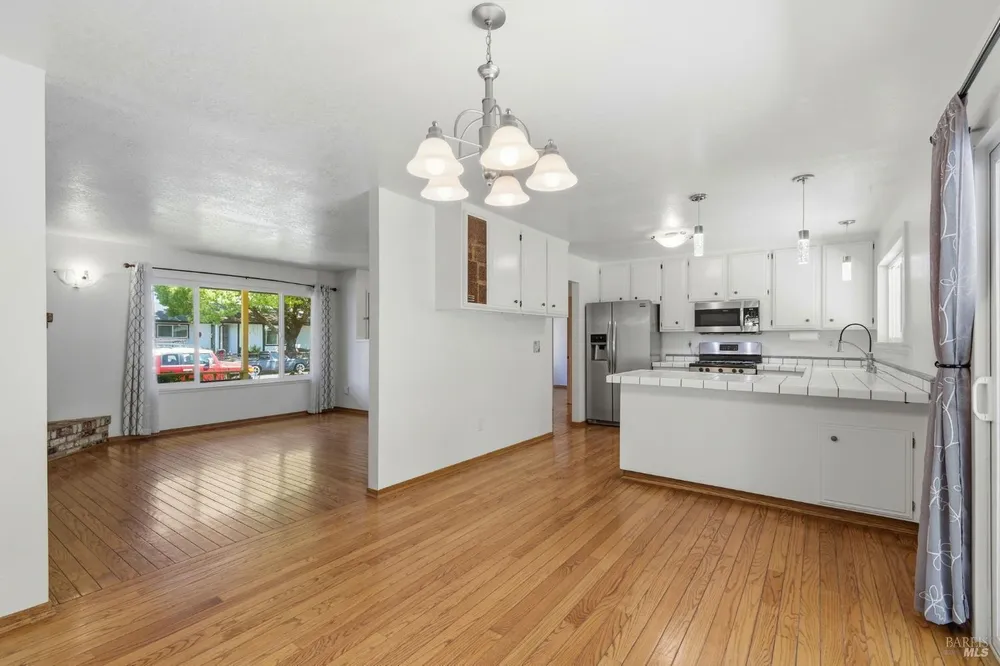 1344 Sugar Bear Ln, Santa Rosa, CA 95407