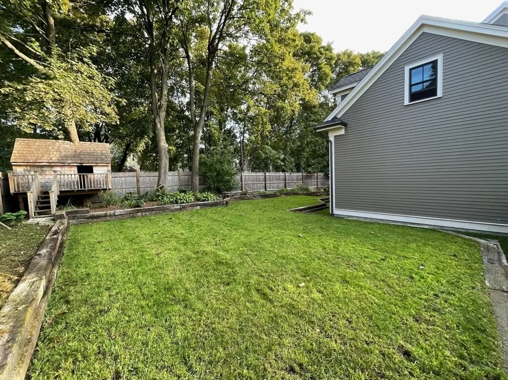 73 Auburn St, Newton, MA 02466