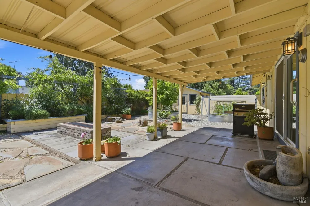 1344 Sugar Bear Ln, Santa Rosa, CA 95407
