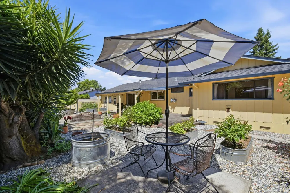 1344 Sugar Bear Ln, Santa Rosa, CA 95407