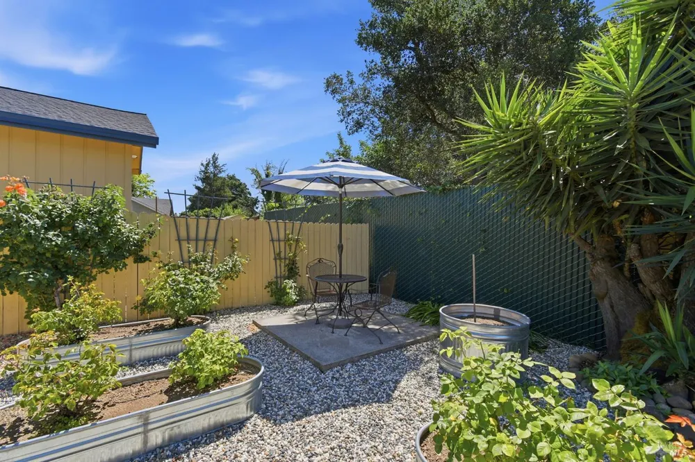 1344 Sugar Bear Ln, Santa Rosa, CA 95407