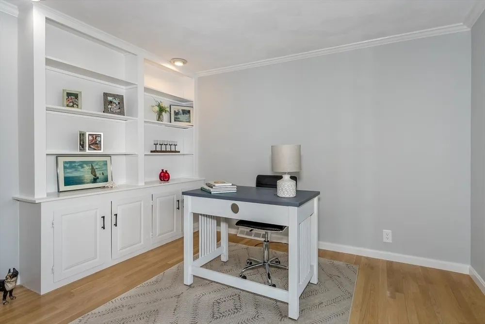 6 Raven Rd, Canton, MA 02021