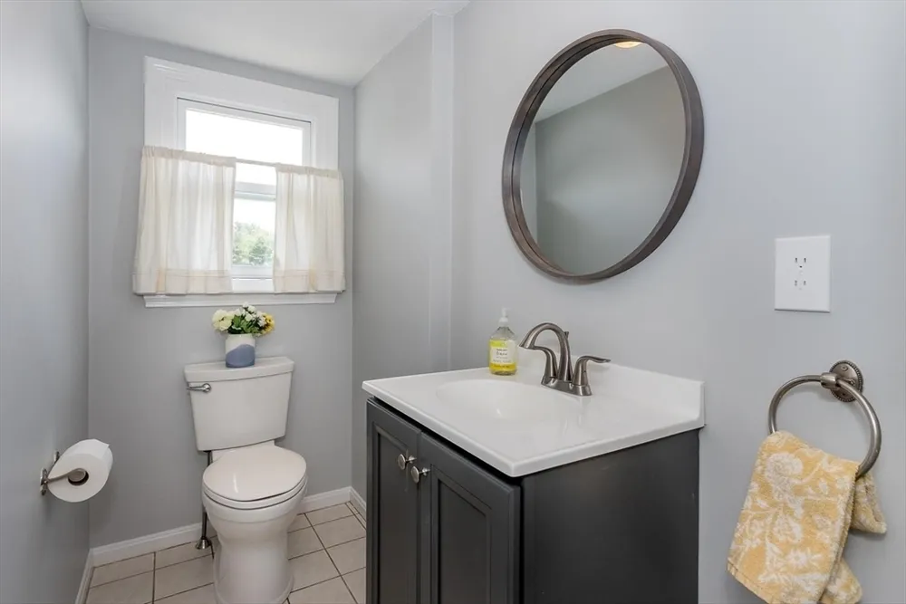 6 Raven Rd, Canton, MA 02021