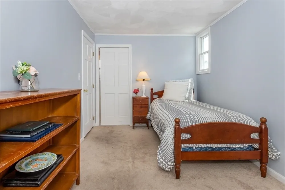 6 Raven Rd, Canton, MA 02021