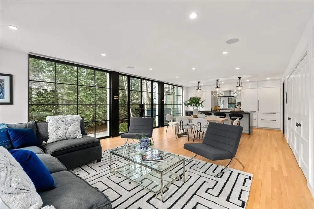 12 Martin St, Cambridge, MA 02138