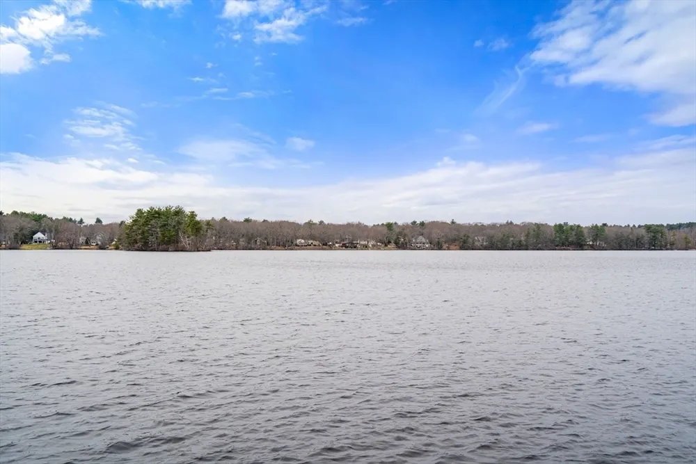 269 Bullard St, Walpole, MA 02081